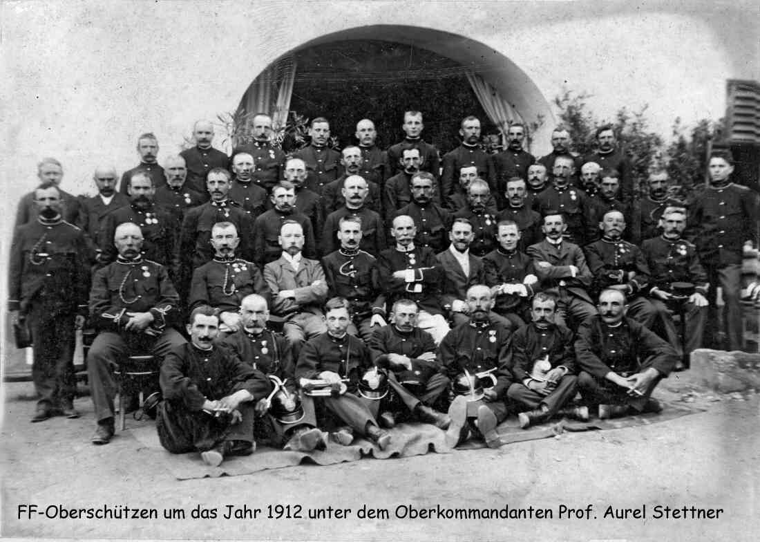 FF Oberschützen um das Jahr 1912 unter Oberkdt. Prof. Aurel Stettner