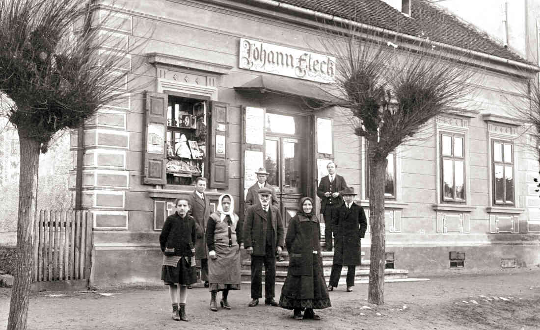 Gasse in Oberschützen mit Gemischtwarenhandlung Fleck