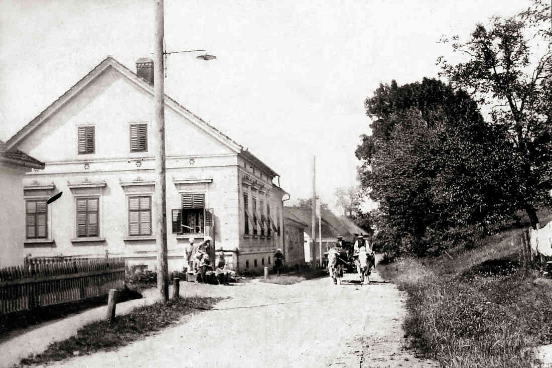 Gasse im Untertrum (Augasse), Kurz Johann