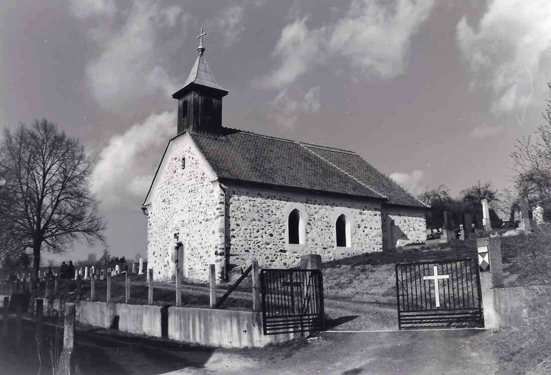 Katharinenkirche im Friedhof