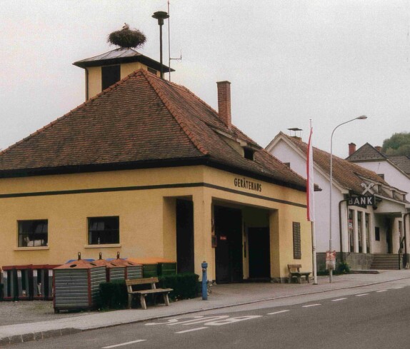 Feuerwehrhaus vor Bau des Gemeindezentrums