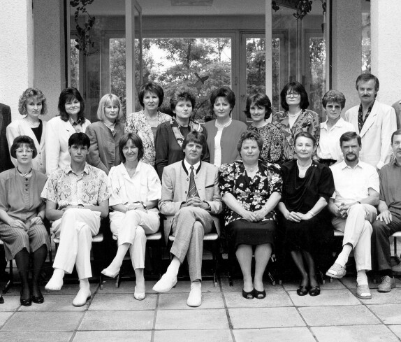 Direktor Heinz Posch mit Lehrkörper der Hauptschule Oberschützen 1991