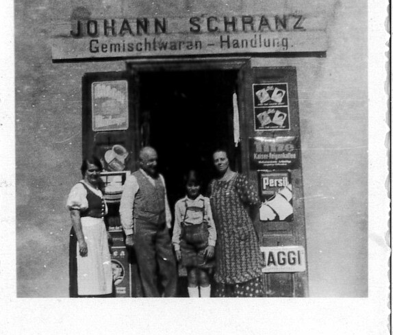 Gemischtwaren - Handlung Johann Schranz