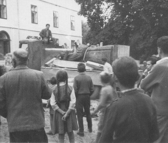 Oktober 1958 - Wimmerdenkmal Transport
